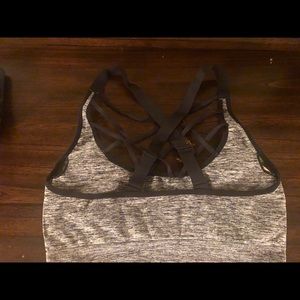 Victoria’s Secret crisscross sports bra👀🔥